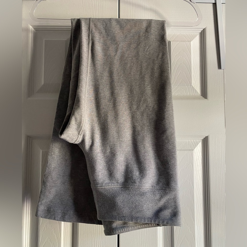 Lululemon flared leggings yoga pants